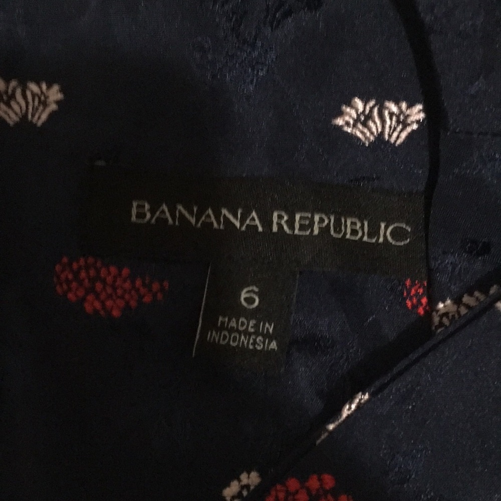 Big Bow Banana Republic Sleeveless Blouse - Picture 5 of 10